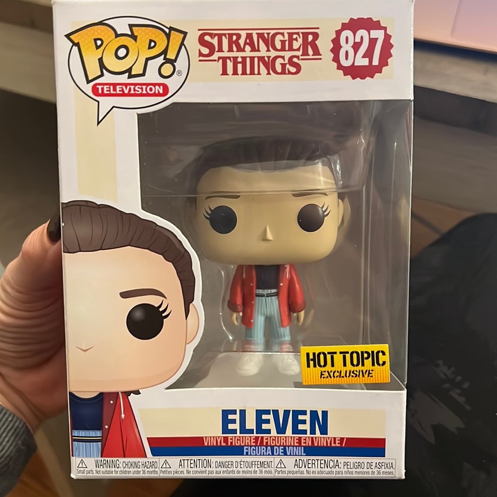Eleven Stranger Things Funko Pop 827 play